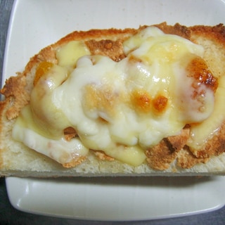 玄米フレーク＆みかんのシナモンかけチーズトースト